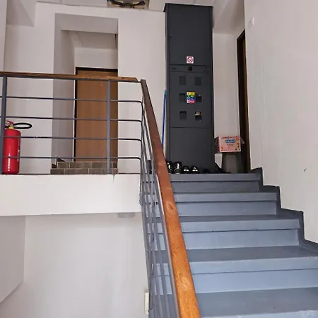 V Centre Apartment *